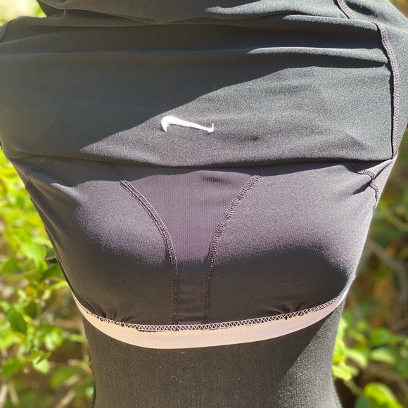 Nike Built-in Bra Black with White Trim Tank Med. - Picture 6 of 8